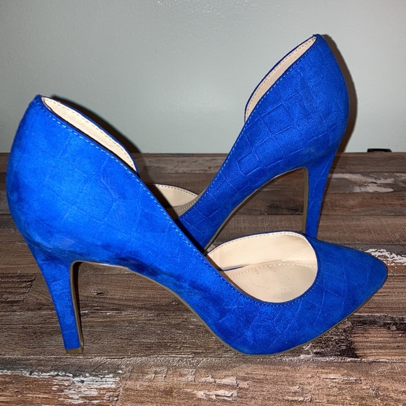BCBG Haleigh Blue Croc Suede Pumps Size 8.5 - Picture 7 of 8